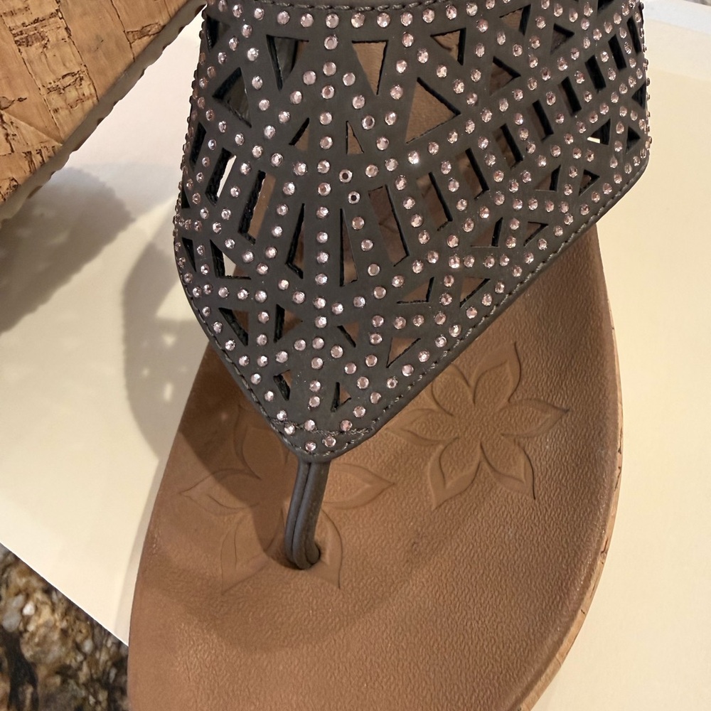 SKECHERS Beverlee jewel studded wedge sandals size 7. Luxe foam cork heel. - Picture 4 of 6